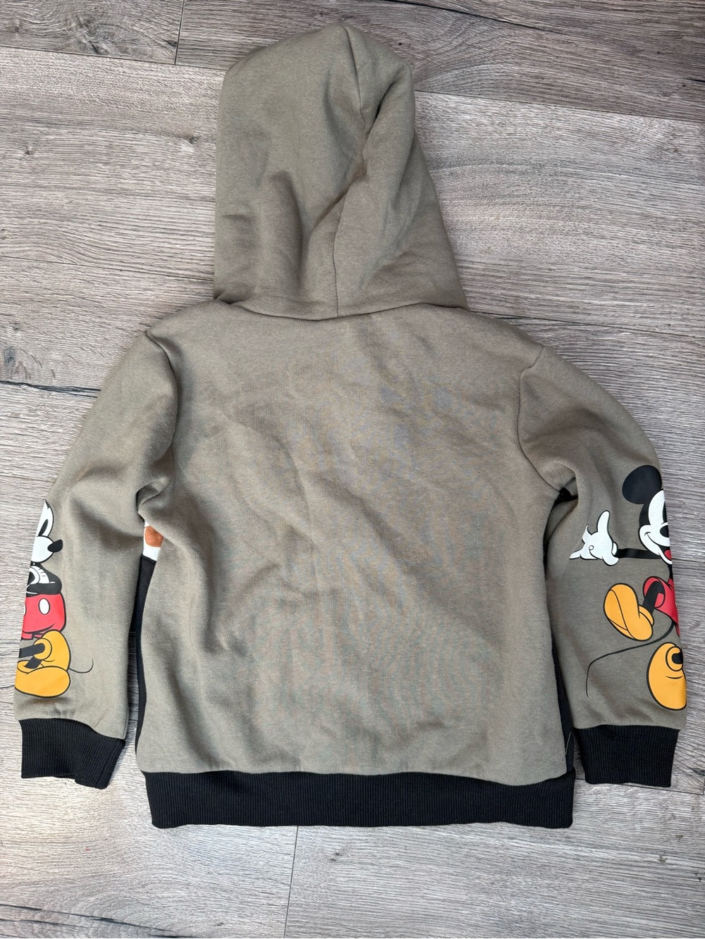 Disney Boys 5T Soft Mickey Mouse Hoodie, Pants & Tee Matching Set - Never Worn! - Picture 9 of 9